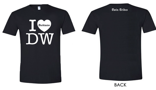 "DW" tee